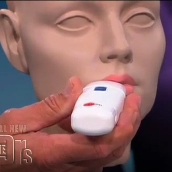 Virulite The Only FDA Approved Cold Sore Treatment Device - Picture 9 of 17